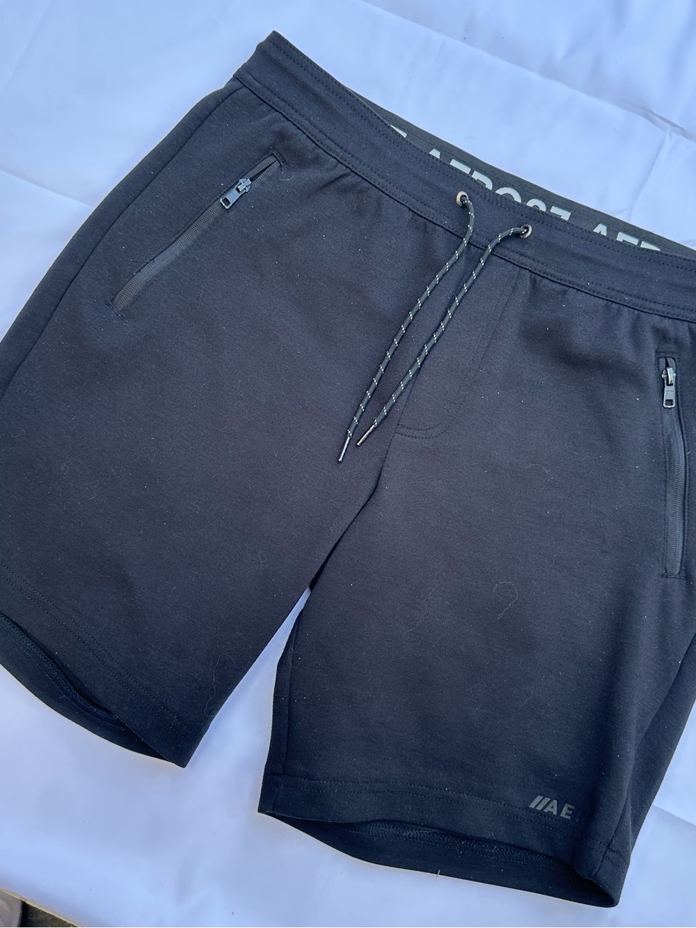 American Eagle Outfitters Men's Black Athletic Zip-Pocket Drawstring Shorts